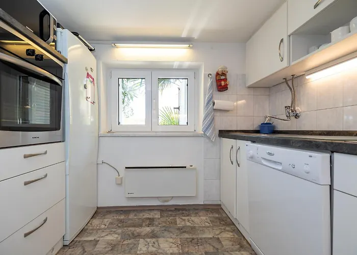 Bozena Apartment *